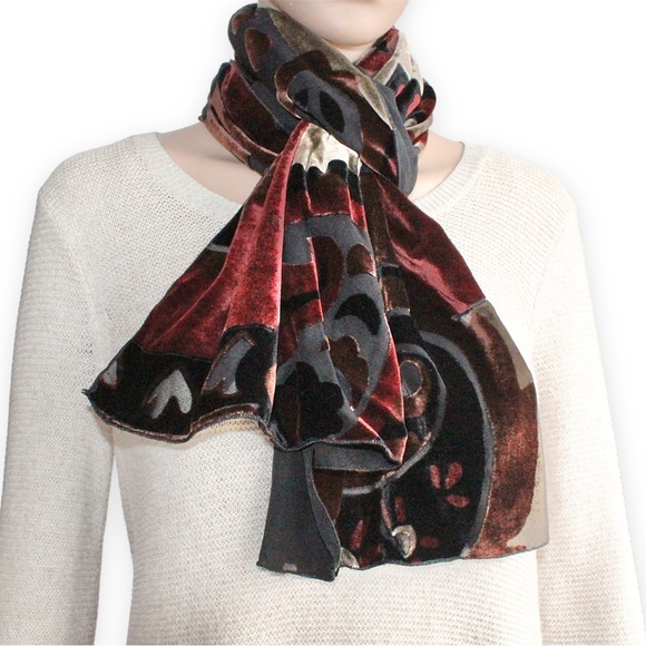 Italian Silk Velvet Burnout Scarf Floral Paisley Heart Black Red Green - Picture 3 of 12